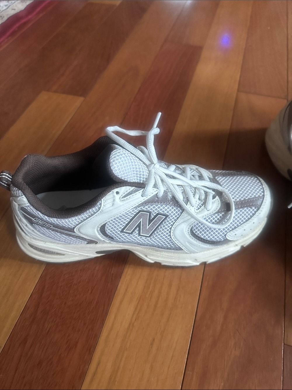 New Balance 530 White and Gray Athletic Running Sneakers - Picture 2 of 5